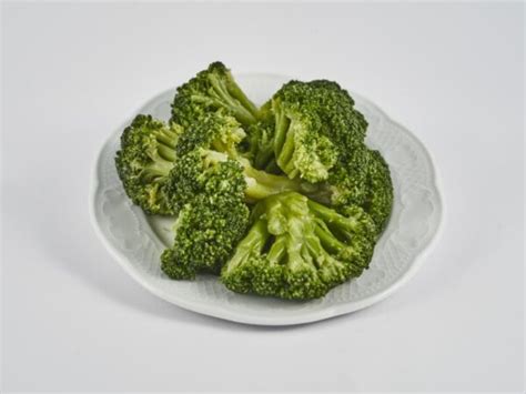 Boiled broccoli florets - Vama Gastronomia