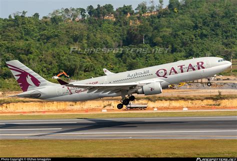 A7 ACH Airbus A330 202 Qatar Airways MAN 10OCT17 Flickr 44 OFF