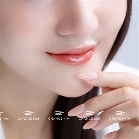 Phun môi màu nude 3 Yếu tố lựa chọn màu nude cần lưu ý Chance Kim Phun xăm tự nhiên