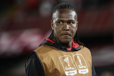 Hugo Rodallega Renovó Su Contrato Con Santa Fe En Plena Crisis De