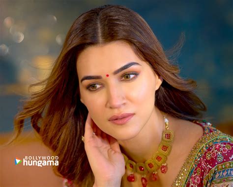 Kriti Sanon Wallpapers Kriti Sanon 5 147 Bollywood Hungama
