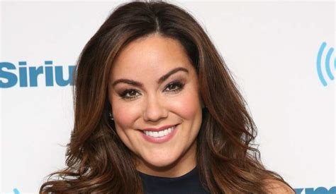 Katy Mixon Height Weight Measurements Bra Size Shoe Size Zblogl