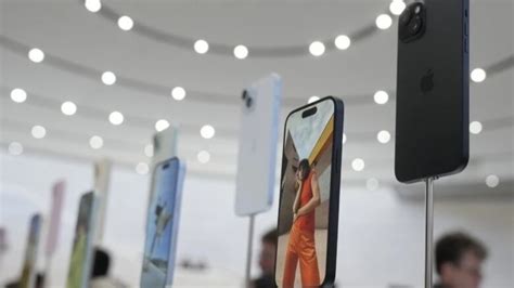 Us Sues Apple Alleging Illegal Monopolization Of The Smartphone Market