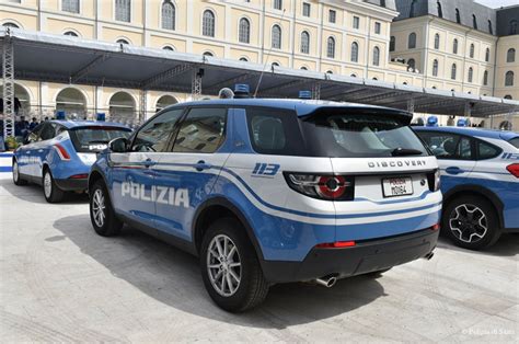 Polizia Di Stato Jeep Renegade E Discovery Sport Mettono La Divisa Foto