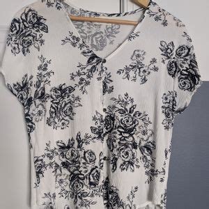 Maurices Tops Maurices Floral Top Poshmark