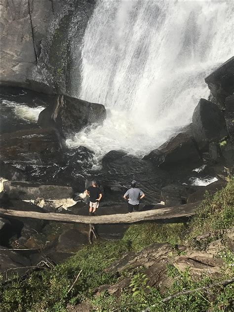 Hiking North Carolina waterfalls this week. Amazing place : r/Outdoors