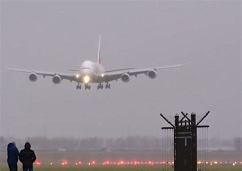 Watch These Spectacular Crosswind Landings During Storm Angus