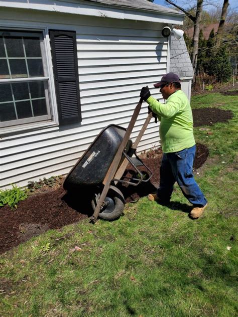 Mulch Installation Service – 83 Landscape Supply