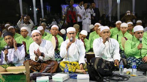 Pelepasan Calon Jamaah Haji Kbih Hdwr Bersama Habib Syech