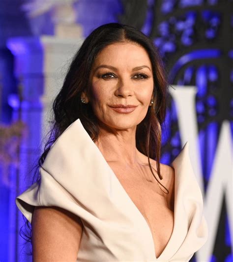 Cum Arata In Prezent Catherine Zeta Jones Actrita A Aparut In Public