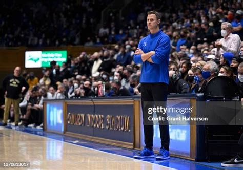 Coach Jon Scheyer Photos and Premium High Res Pictures - Getty Images