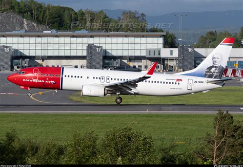 LN NGP Norwegian Air Shuttle Boeing 737 8JP WL Photo By Richard Toft