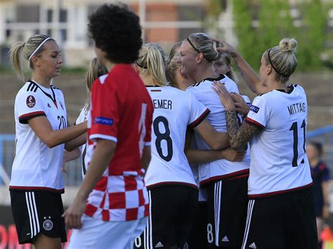 Frauen EM Qualifikation News Popp Bewahrt DFB Frauen Vor Blamage