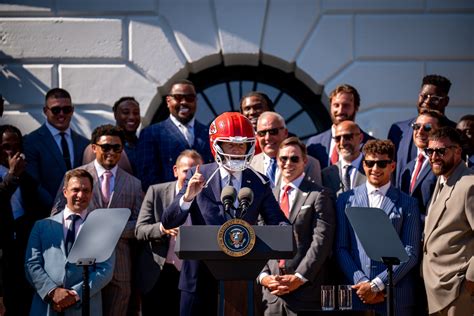 Biden hams it up with Super Bowl champs, Kansas City Chiefs at White ...