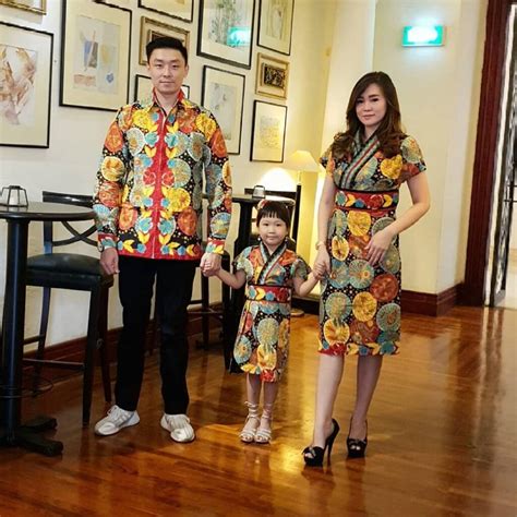 √ 45 Model Batik Couple Modern Modis Kombinasi 2020