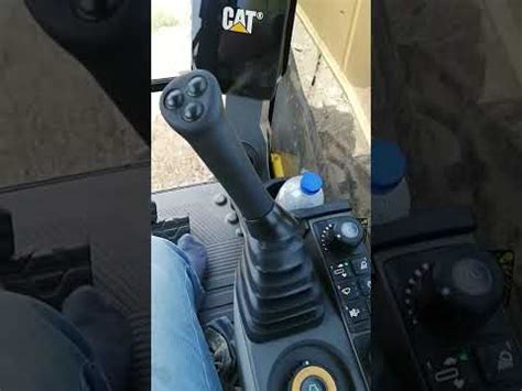 Mandos Y Controles De La Excavadora Gc Caterpillar Youtube