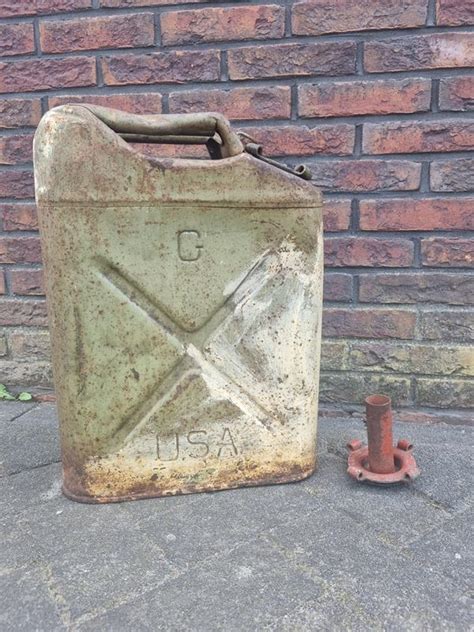 WW2 USA Jerrycan Met Schenktuit Wheeling 1944 Origineel 1