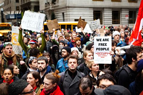 Hundreds of protesters march on Wall Street - The Blade