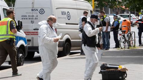 Berfall Auf Geldtransporter Steckt Ein Anwalt Mit Drin