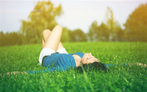 Wallpaper Sunlight Women Outdoors Brunette Field Green Yellow