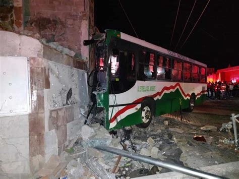 En Lerma Fuerte Accidente De Camión De Pasajeros Deja 34 Lesionados