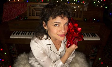 M Means Music Podcast Celebrates Norah Jones I Dream Of Christmas