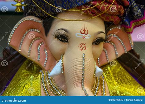 Beautiful Idol of Lord Ganpati on Display Editorial Stock Image - Image ...