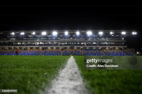 Inside Wimbledon Stadium Photos and Premium High Res Pictures - Getty ...