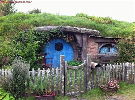 Hobbit House And Garden Haus