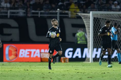 Atua Es Do Bragantino Ramires Brilha No Fim E Marca Gol Da Virada