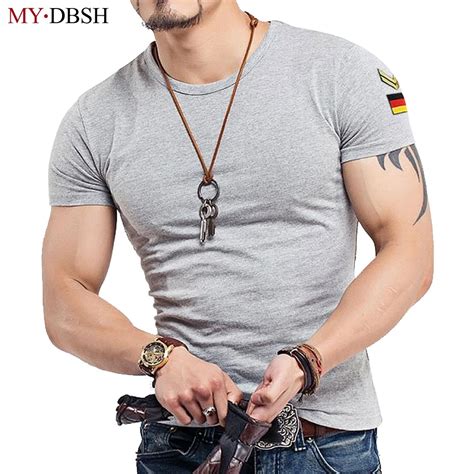 Hot Sale 20 Colors V Neck T Shirt Mens Fashion Embroidery Badge Short