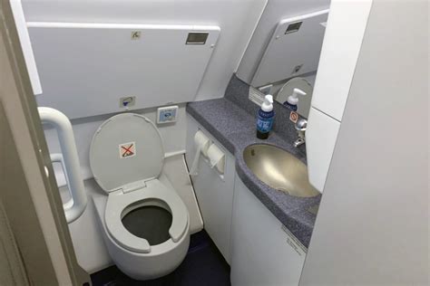 Inside JetBlue's First 'Phase 2' Retrofitted Airbus A320 - The Points Guy