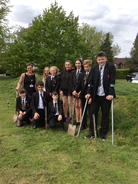 Hanley Castle on Twitter: "Thanks @WoodlandTrust for our lovely trees ...