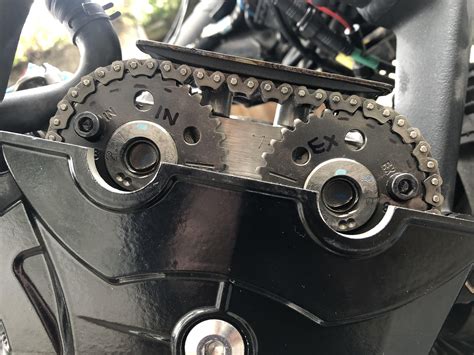 2010 Triumph Street Triple cam timing marks : r/Fixxit