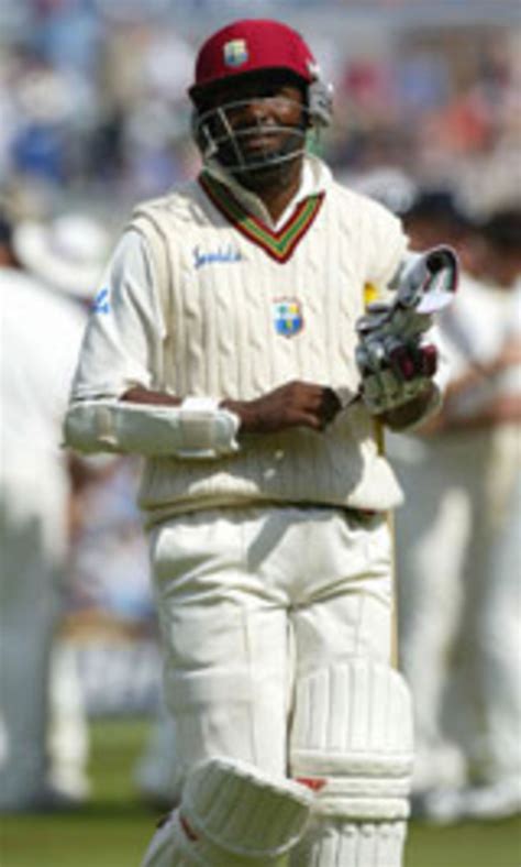 Brian Lara leaves the field | ESPNcricinfo.com