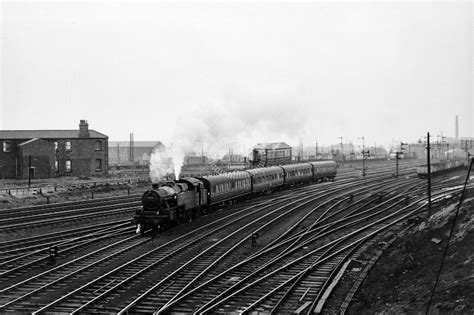 The Transport Library British Railways Steam Locomotive Class Stanier Class 4mt 2 6 4t 42574