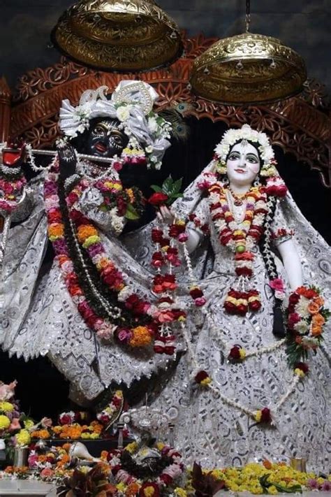 Pin By Pallavik On Radha Madhav Mayapur Lord Krishna Hd