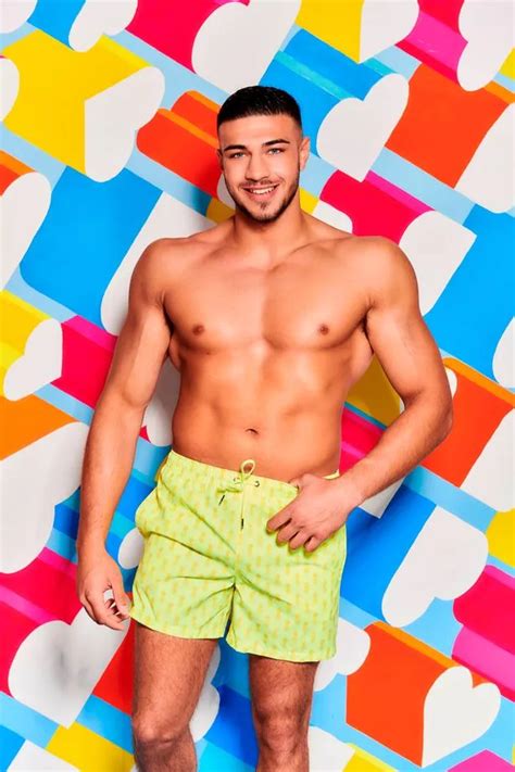 Love Islands Tommy Fury Urged By Boxer Brother Tyson To Have Sex In