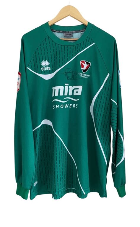 Cheltenham Town 2011-12 GK Kit