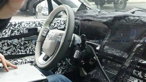 Wujud Interior Hyundai Santa Fe Generasi Terbaru