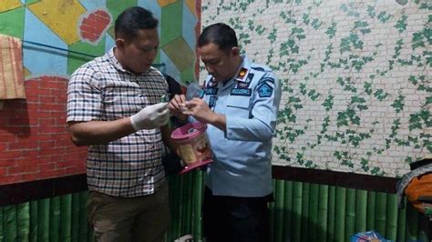 Malam Malam Warga Binaan Lapas Tegal Diminta Tes Urine Dan Digeledah