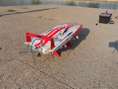 RC Boat : 19 Steps (with Pictures) - Instructables