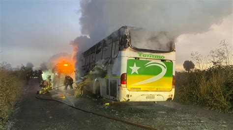 Reportan Ataque Incendiario De Encapuchados Contra Bus De Trabajadores