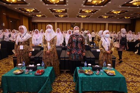 Hadiri Silaturahim Nasional Menaker Dorong Pesantren Lahirkan