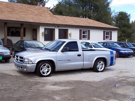 2001 Dodge Dakota R/T 1/4 mile Drag Racing timeslip specs 0-60