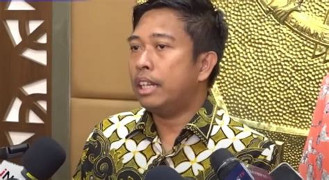 Empat Bacagub Independen Seliweran Hanya Satu Yang Resmi Serahkan