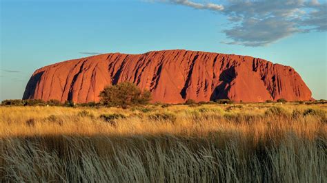 Aat Kings Uluru Sunset With Bbq Dinner Y11b Hot Holiday Pty Ltd