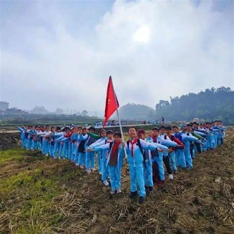 拥抱自然 放飞梦想！岩前中心学校组织开展研学活动年级