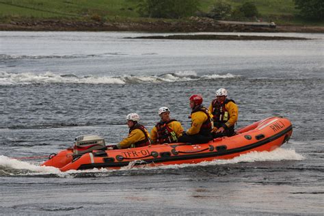 Rnli Flood Rescue Training Rnli Flood Rescue Team Members Flickr