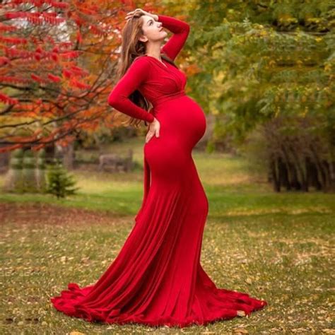 Beautiful Dresses For Pregnant Women